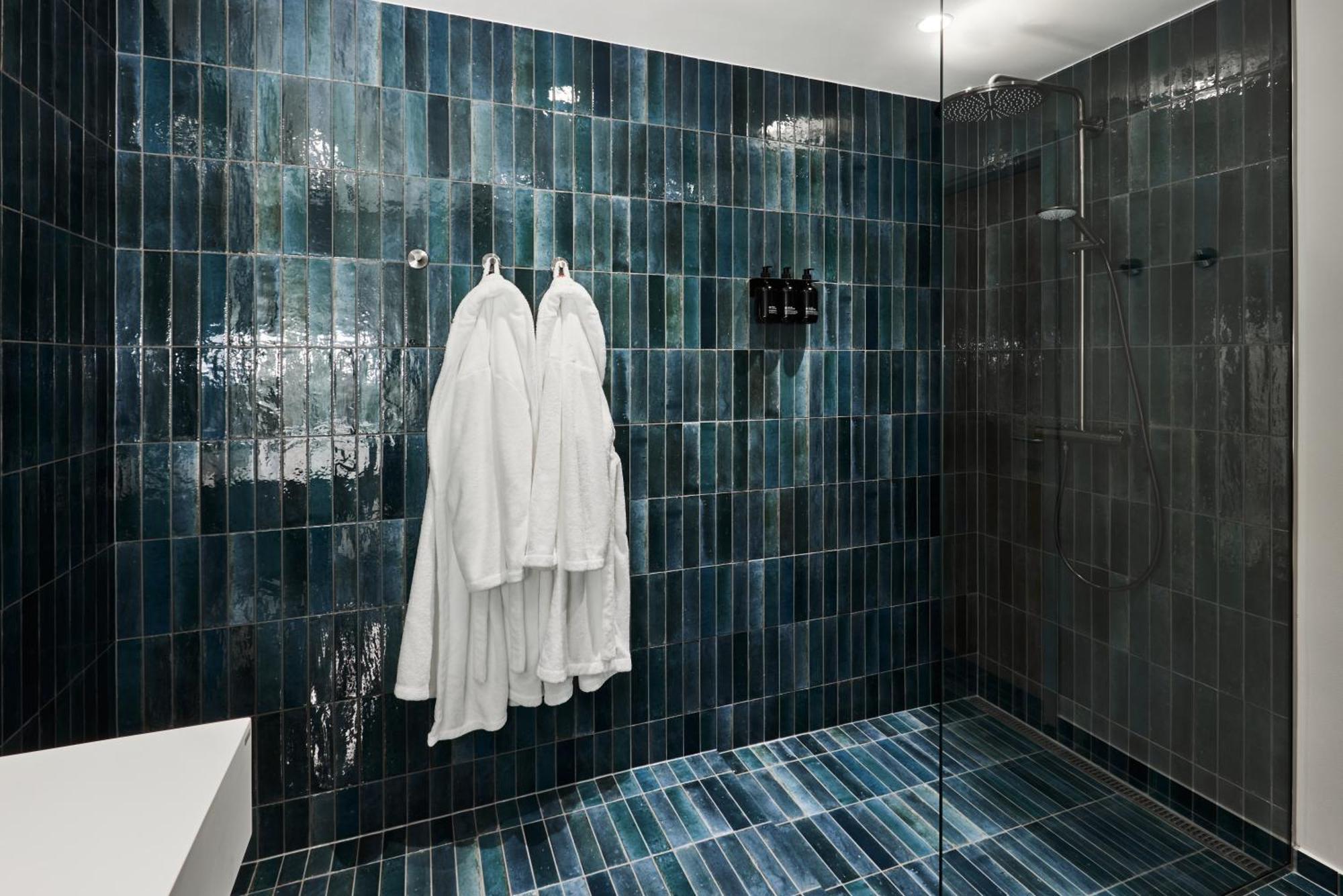 Kirk Suites 瓦埃勒 外观 照片