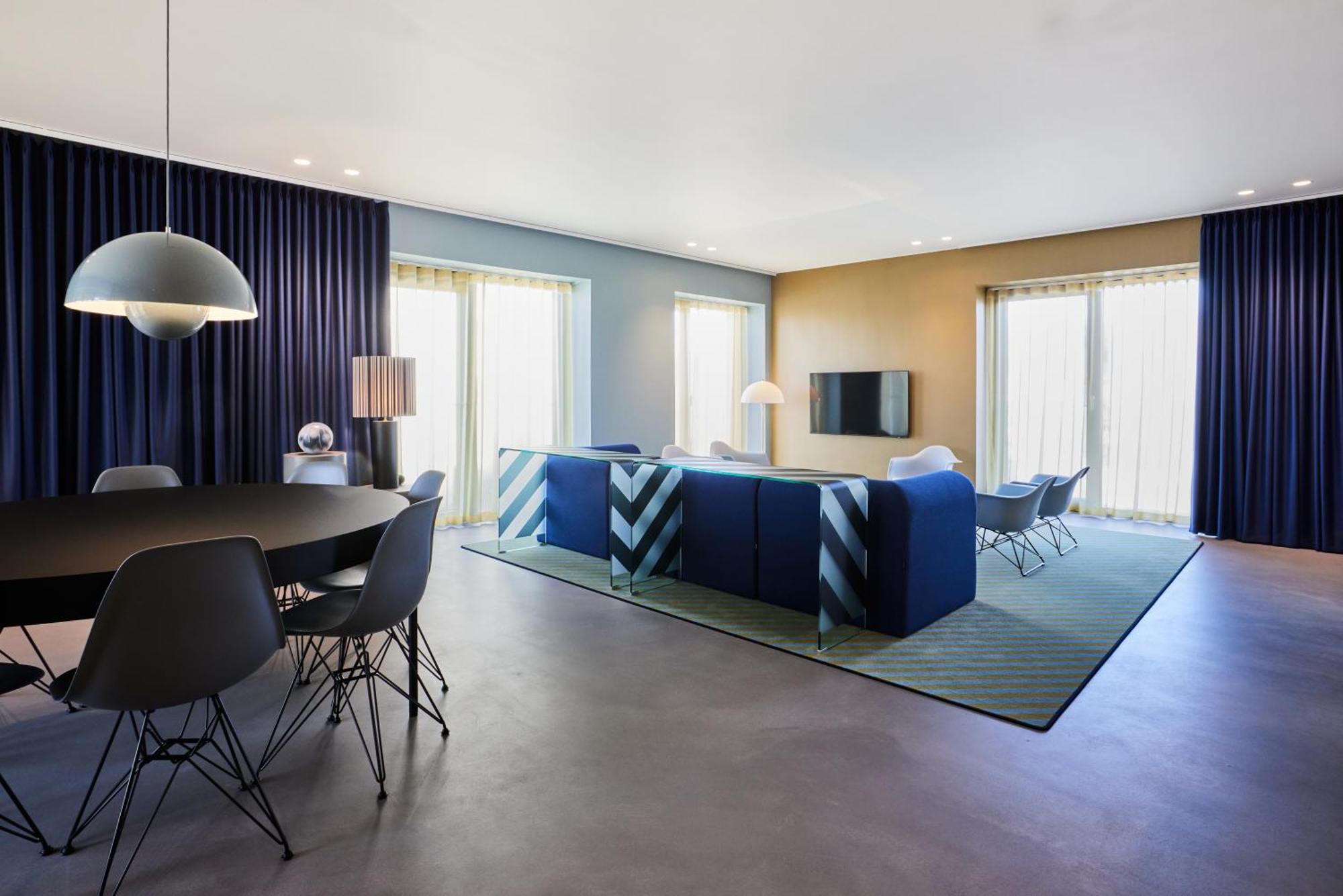 Kirk Suites 瓦埃勒 外观 照片