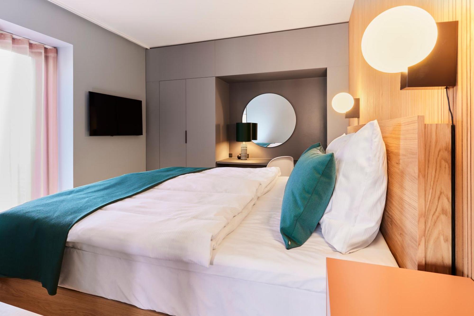 Kirk Suites 瓦埃勒 外观 照片