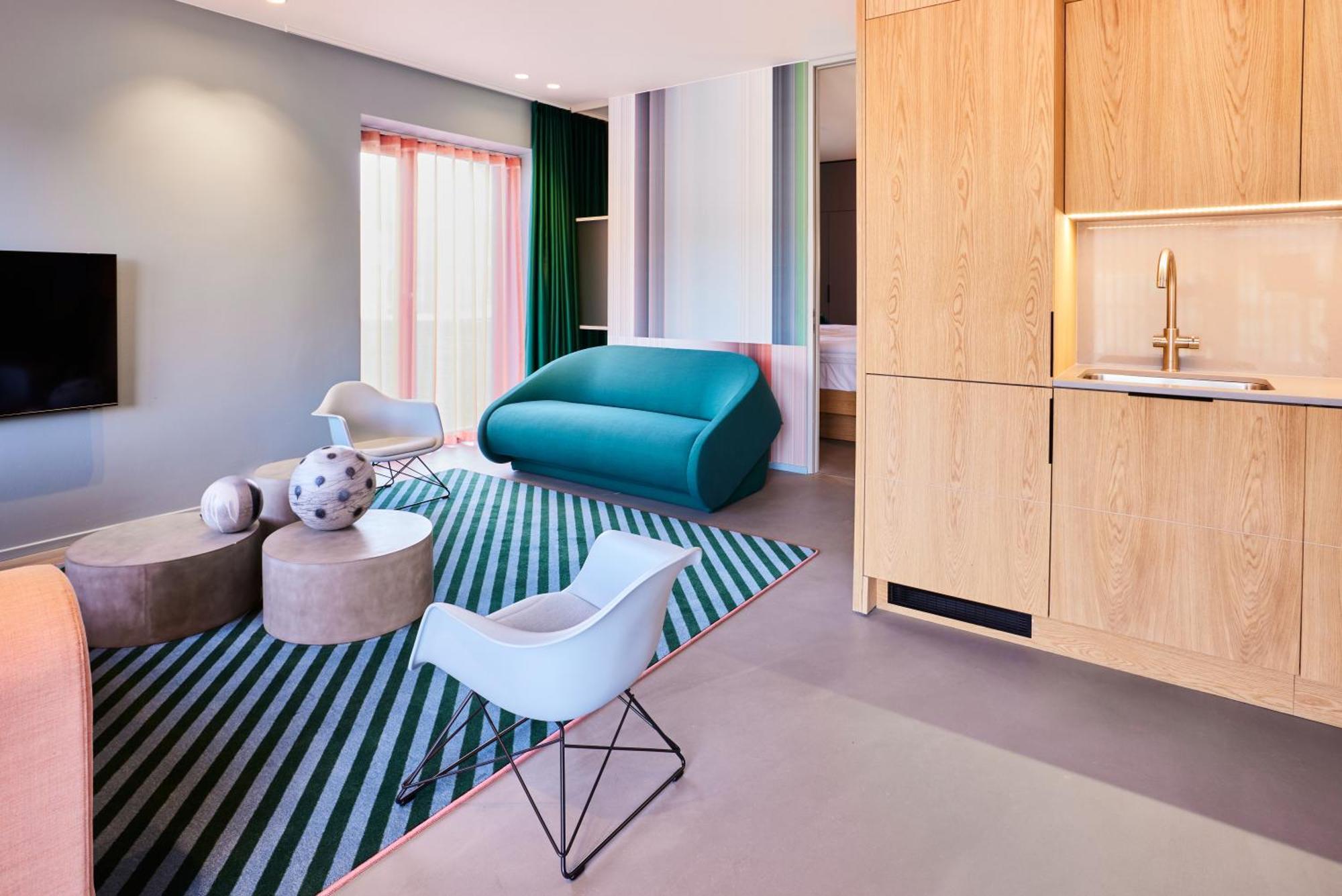 Kirk Suites 瓦埃勒 外观 照片