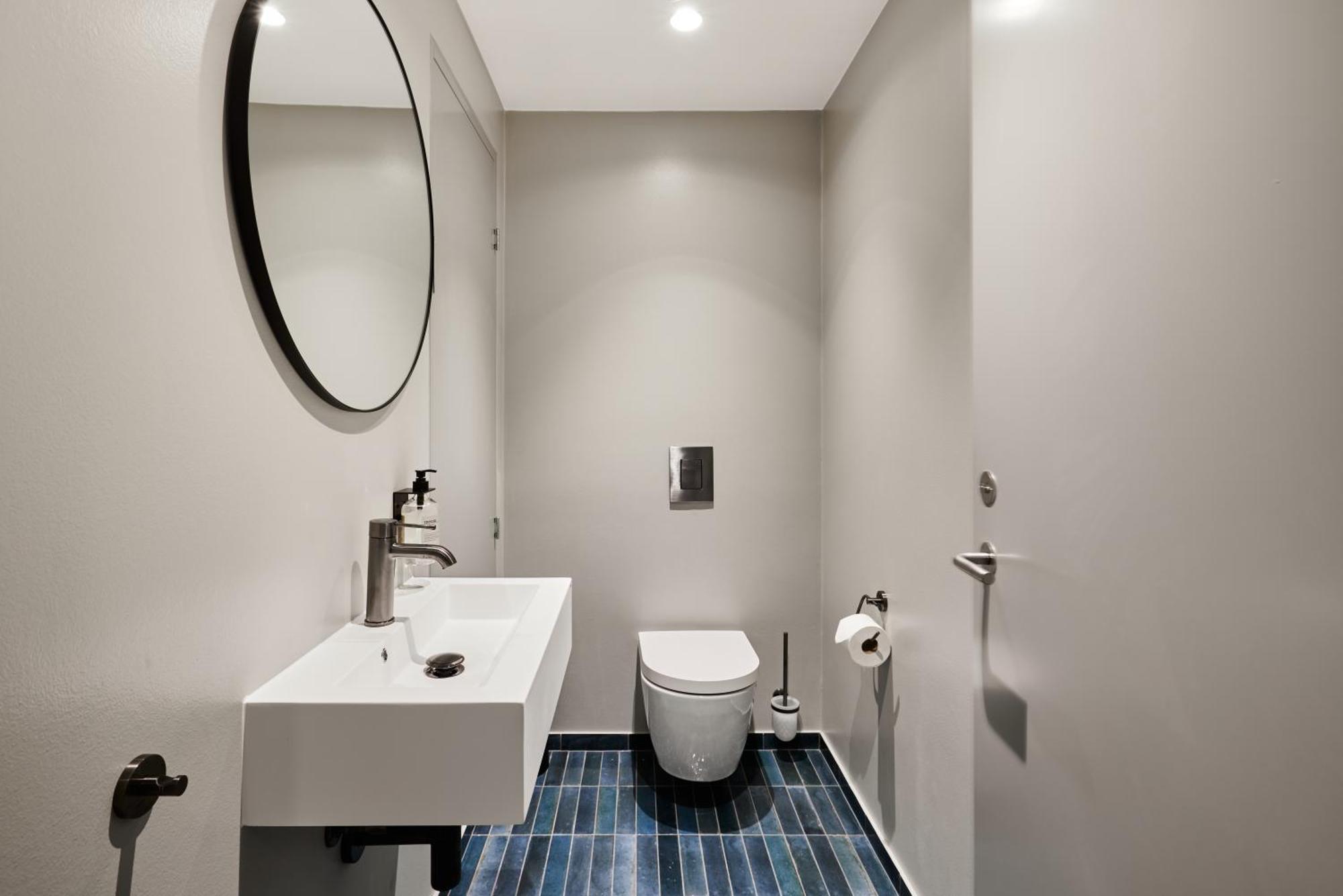 Kirk Suites 瓦埃勒 外观 照片